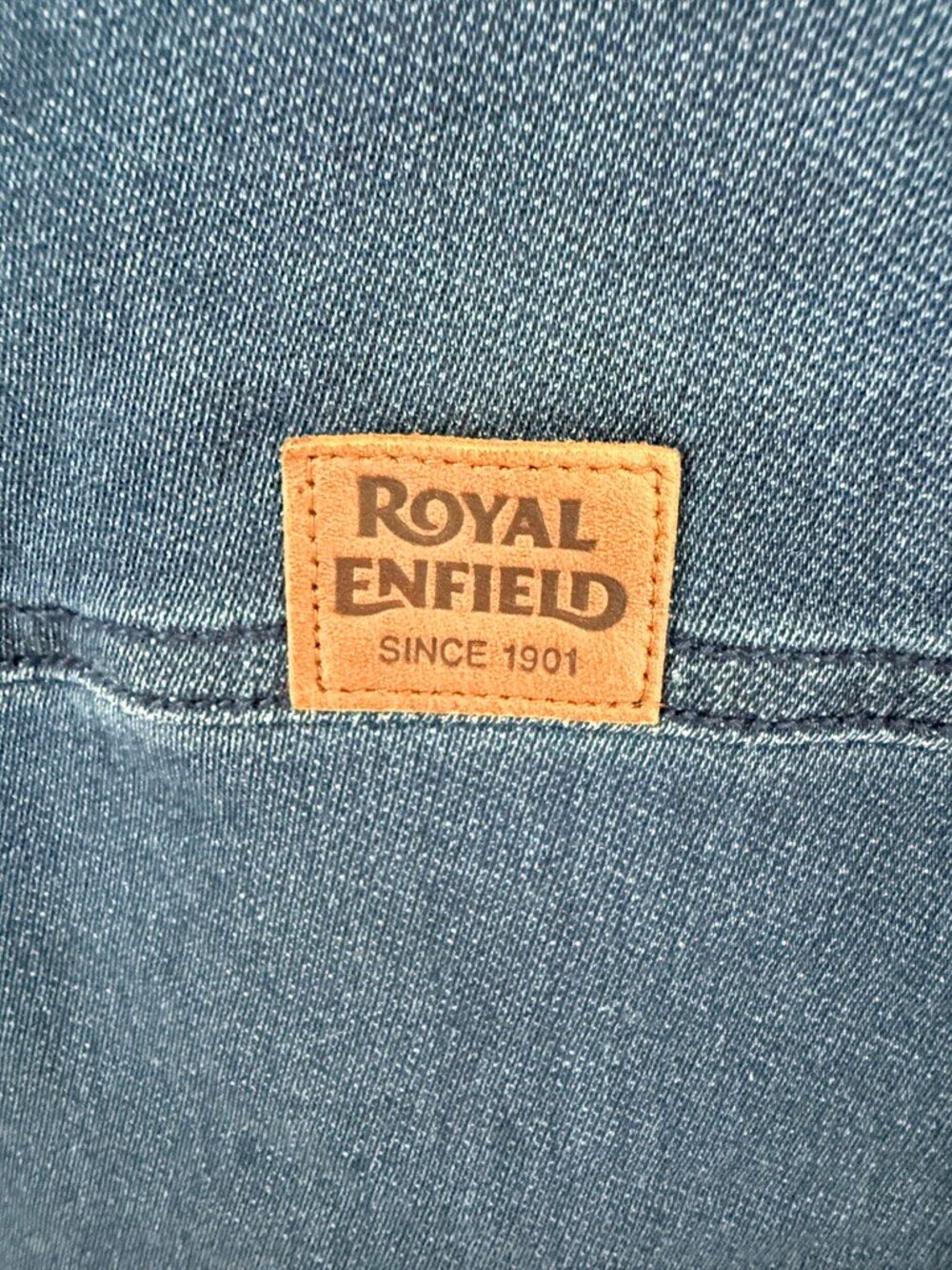 ROYAL ENFIELD Essential Blue Denim Long Sleeve Button Up Moto Work Shirt Men's L - Picture 9 of 11